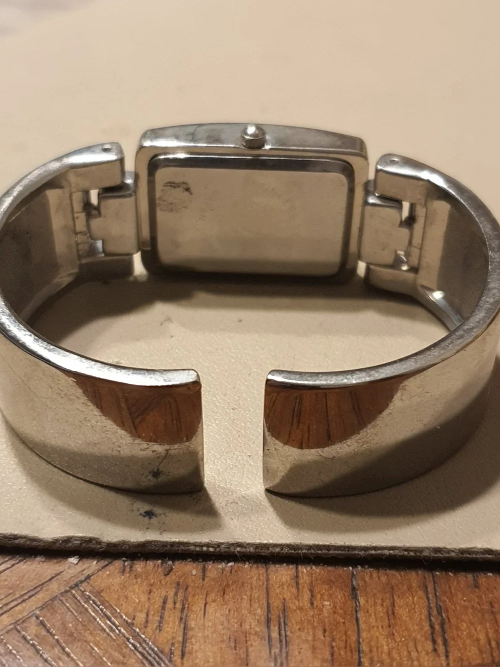 🦋10/$20🦋 Geneva Platinum Nebraska Huskers Silver/Red Women's Cuff Watch